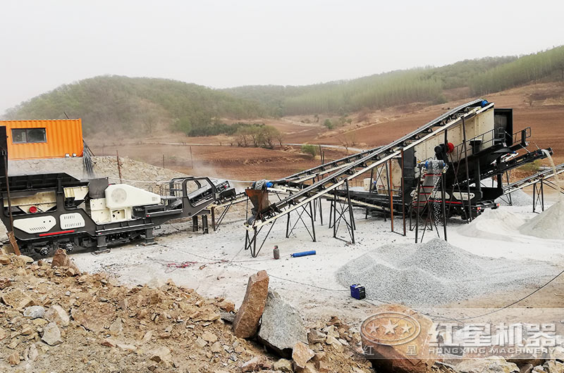 移動(dòng)碎沙機(jī)工作現(xiàn)場 移動(dòng)碎沙機(jī)工作現(xiàn)場