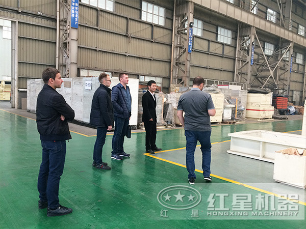 售后服務(wù)在礦山設(shè)備選購(gòu)中的重要性 售后服務(wù)在礦山設(shè)備選購(gòu)中的重要性