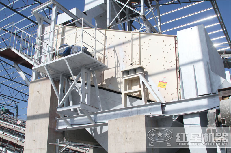 振動篩制造廠家就找河南紅星，固定式、移動式都有