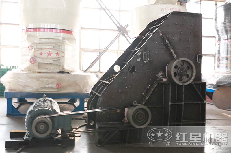 破碎赤泥可以用雙級破碎機(jī)嗎？有沒有時(shí)產(chǎn)35t的雙級破碎機(jī)