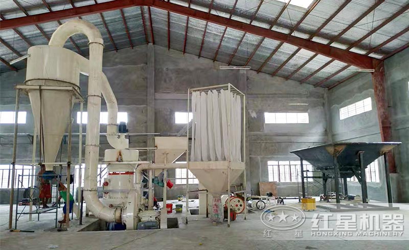 雷蒙磨粉機(jī)工作現(xiàn)場(chǎng)實(shí)拍 雷蒙磨粉機(jī)工作現(xiàn)場(chǎng)實(shí)拍