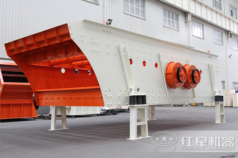 立式板錘制砂機規(guī)格、產(chǎn)量及結構原理