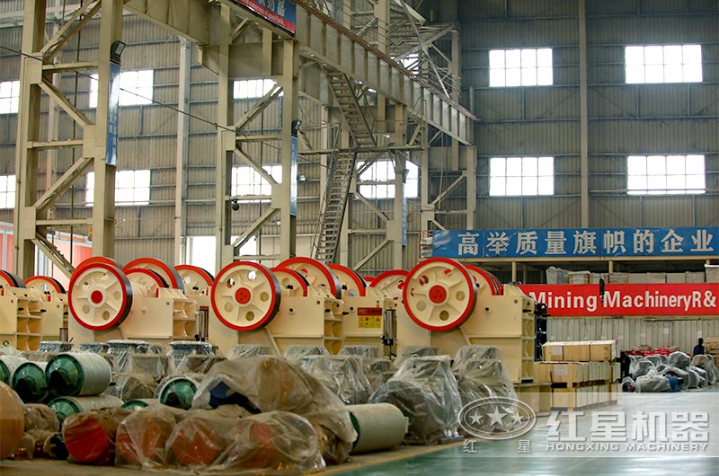 河南粉碎機(jī)直銷廠家廠區(qū)實(shí)拍 河南粉碎機(jī)直銷廠家廠區(qū)實(shí)拍