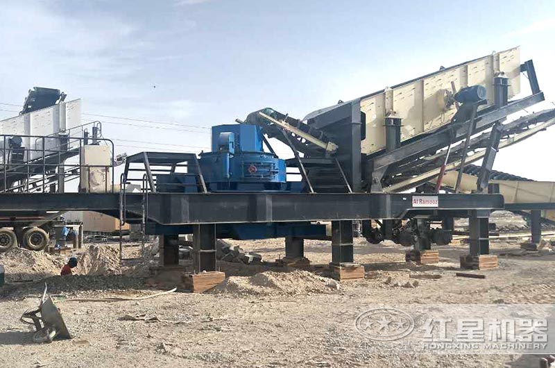 移動式石英石制砂機生產(chǎn)現(xiàn)場，一機抵一條生產(chǎn)線