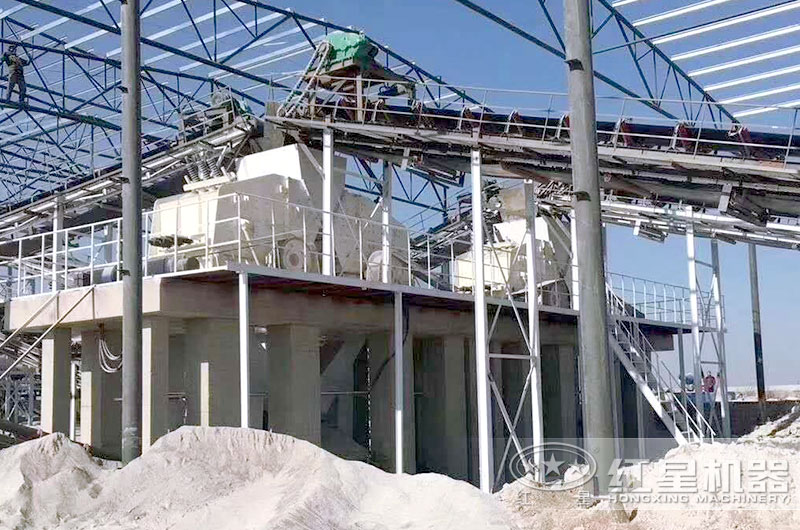 反擊式破碎機生產(chǎn)現(xiàn)場實拍 反擊式破碎機生產(chǎn)現(xiàn)場實拍