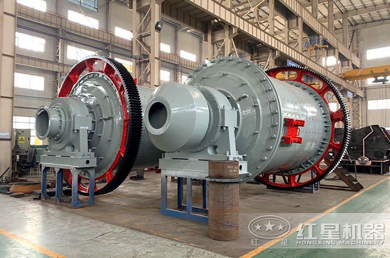 小型球磨機(jī)車間實(shí)拍，型號(hào)齊全