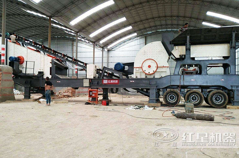 一飽眼福！四條時(shí)產(chǎn)200噸的機(jī)制砂生產(chǎn)線作業(yè)現(xiàn)場(chǎng)