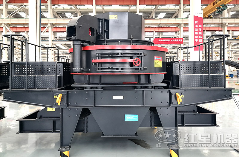 鵝卵石制沙機(jī)型號時產(chǎn)300噸有哪些，一臺價格多少？附視頻